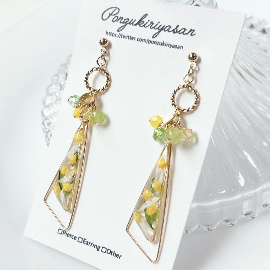 再販＊爽やかマスカットカラーのボタニカルピアス＊