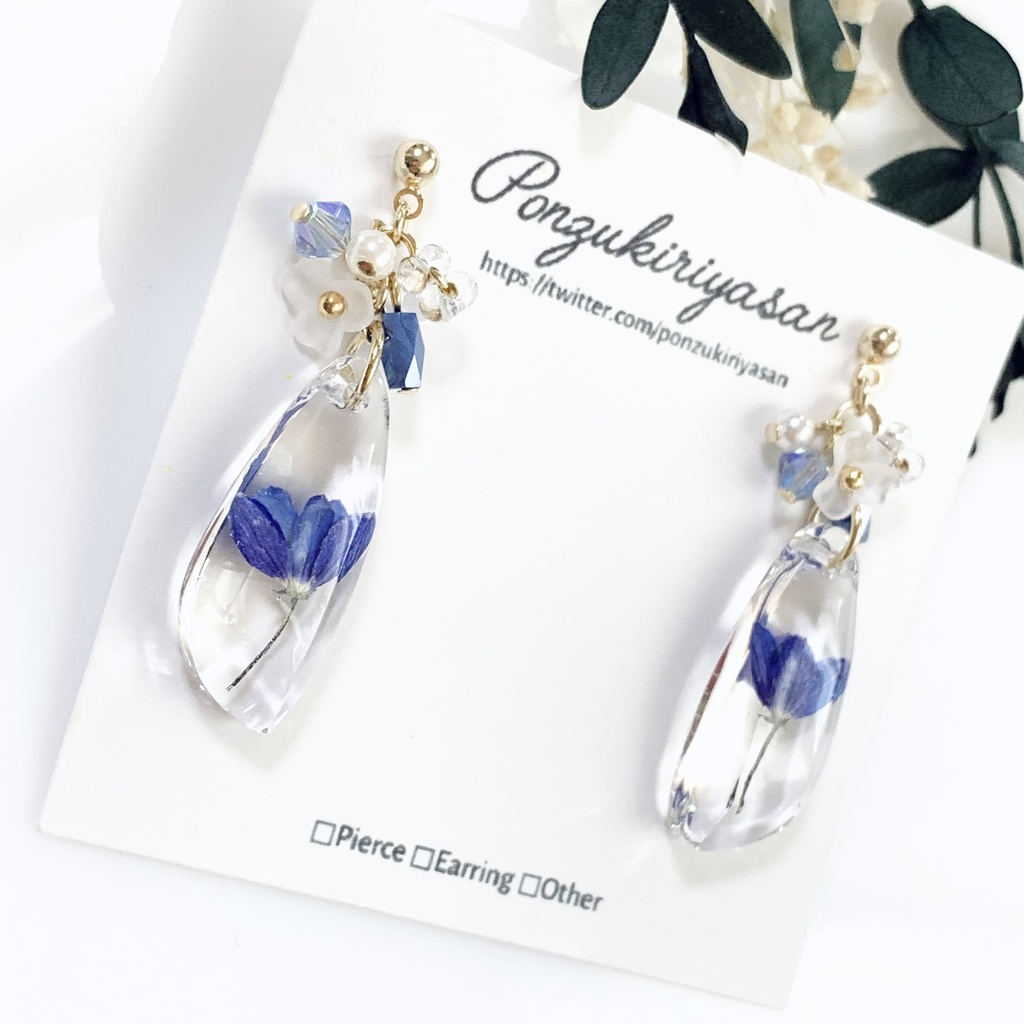 1168一輪挿しフラワーのピアス