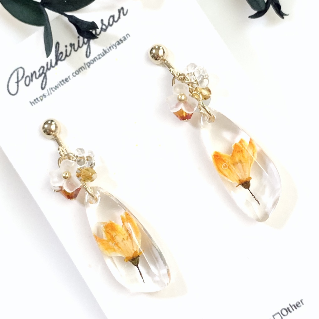 1168一輪挿しフラワーのピアス