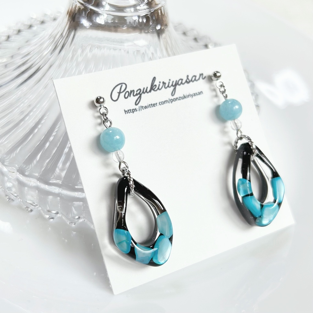 1540天然石とシェルのマリンカラーピアス