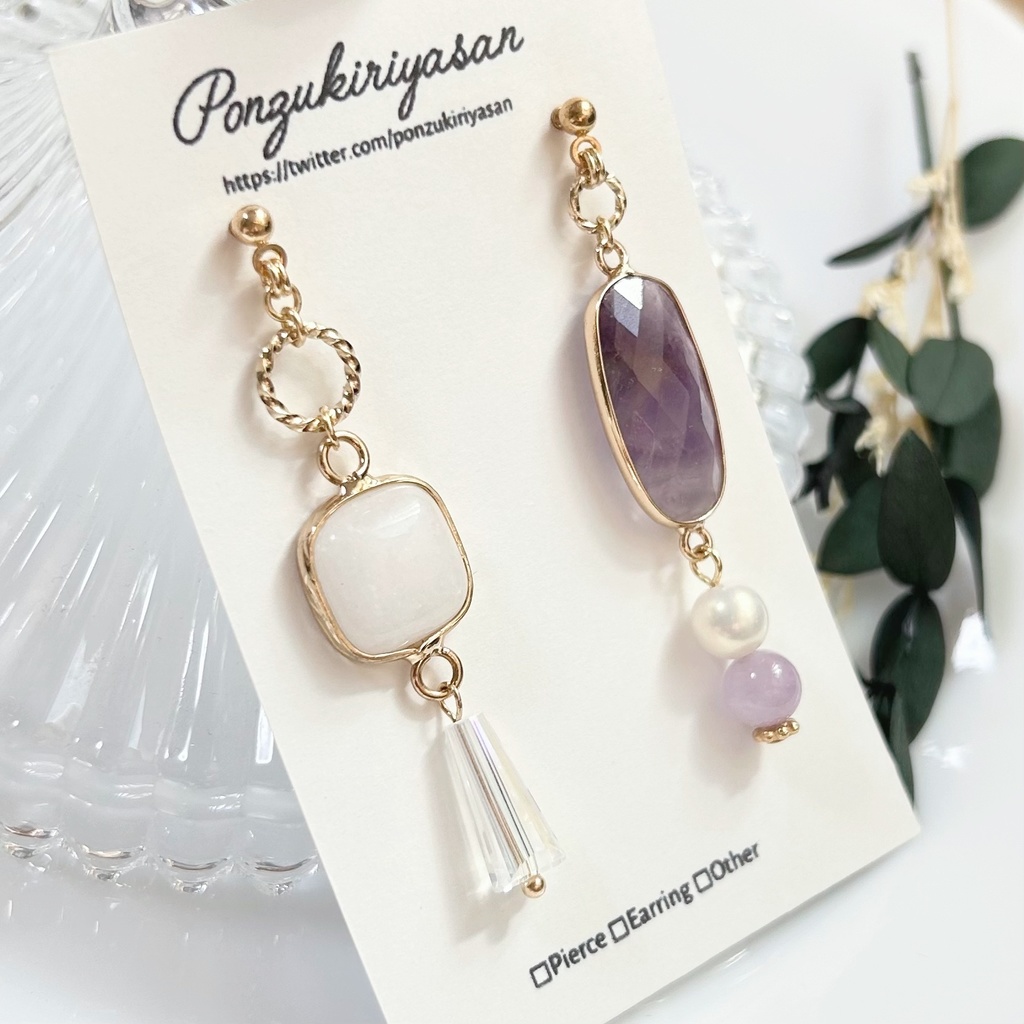 1615天然石のアシンメトリーピアス