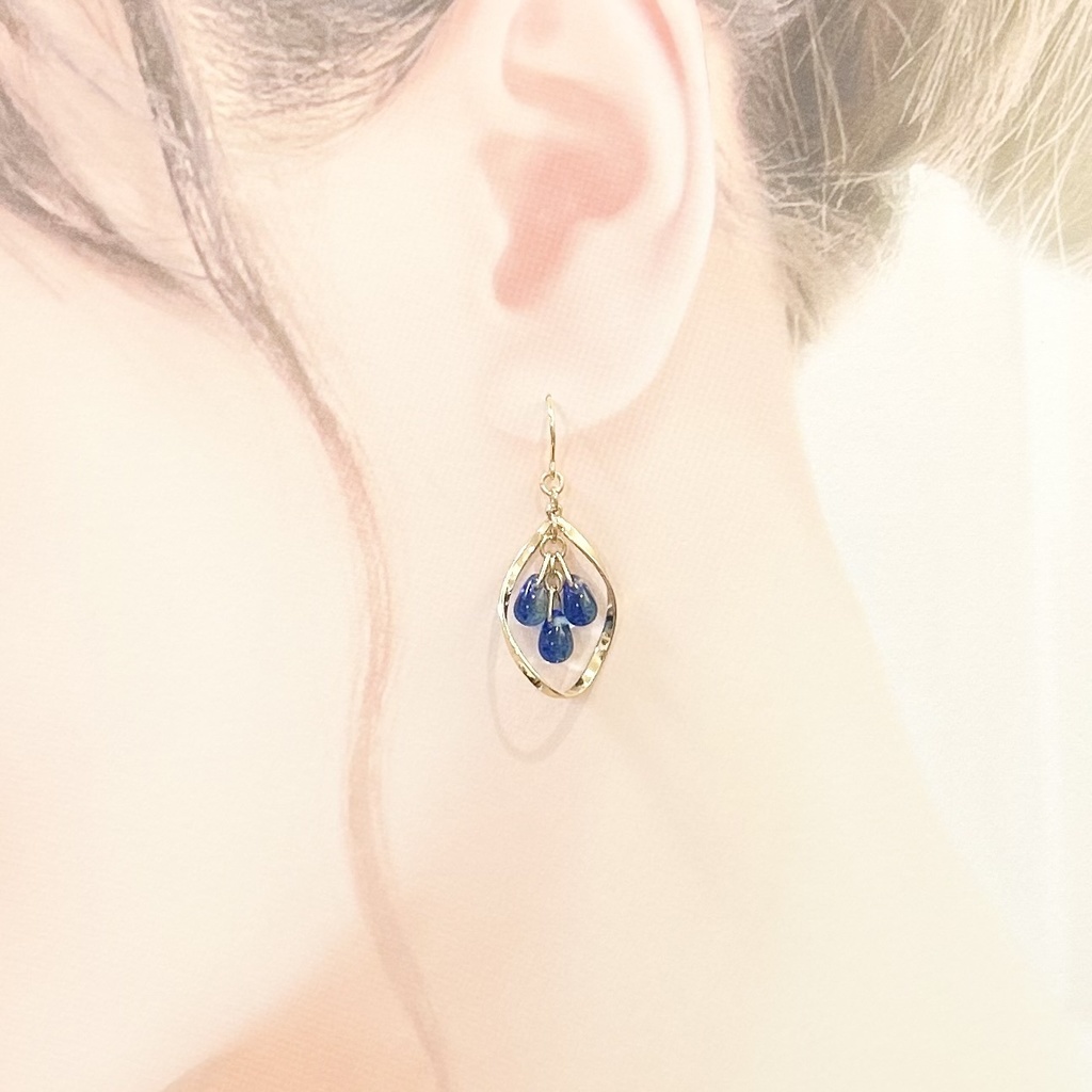 1678雫ガラスのピアス