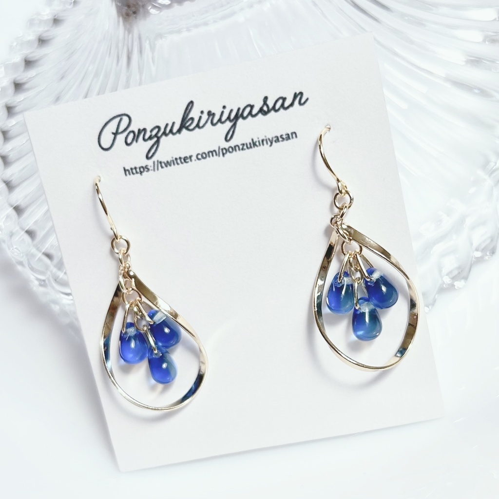 1678雫ガラスのピアス