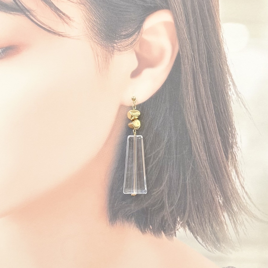 1683とろみメタルとクリアの夏ピアス