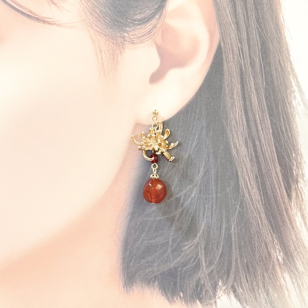 1723曼珠沙華(彼岸花)のピアス