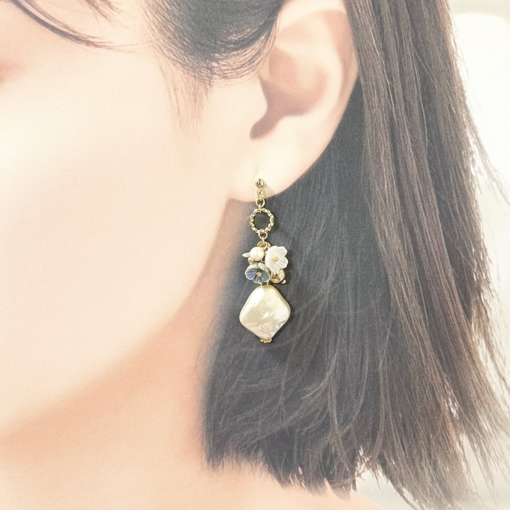 1729ヴィンテージ風フラワーピアス