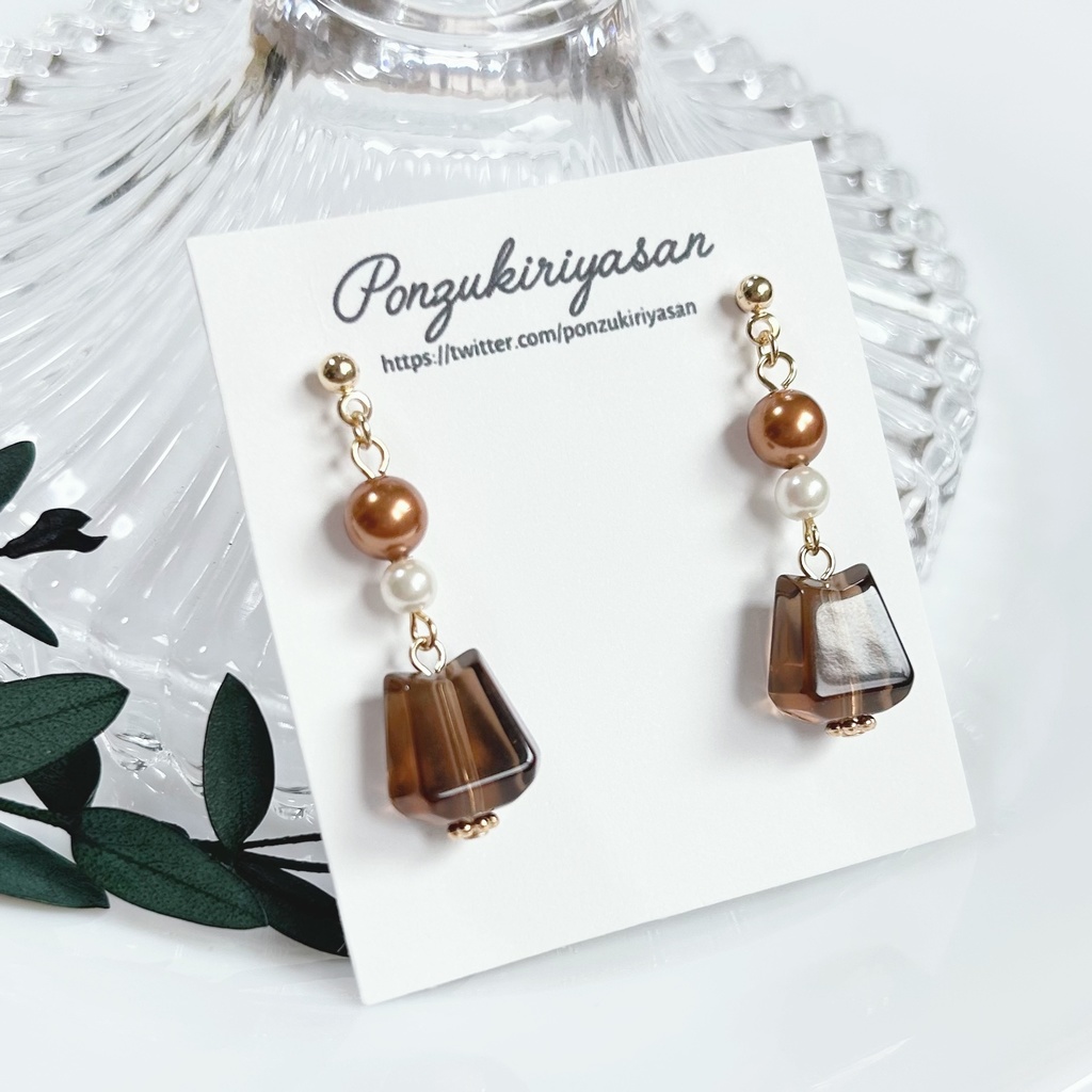 1732ドイツ製アクリルとスワロパールの秋色ピアス