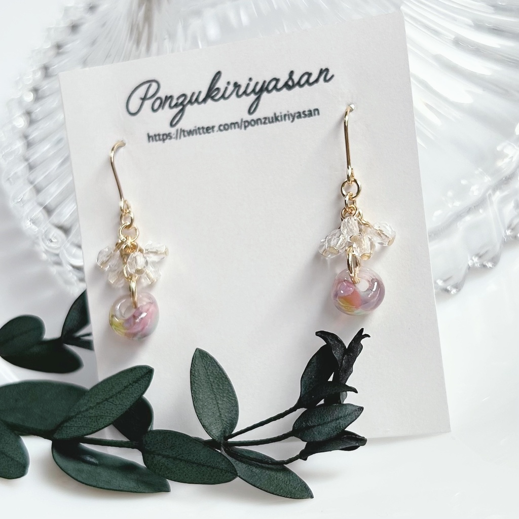 1735秋色ニュアンスカラーの一粒ガラスピアス