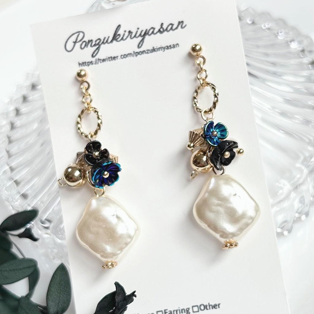 1736ヴィンテージ風フラワーピアスⅡ