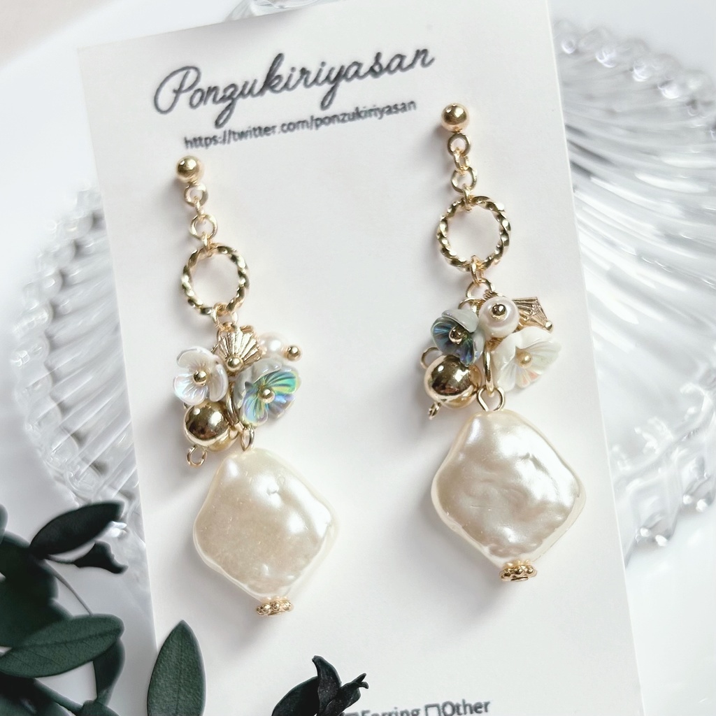 1736ヴィンテージ風フラワーピアスⅡ