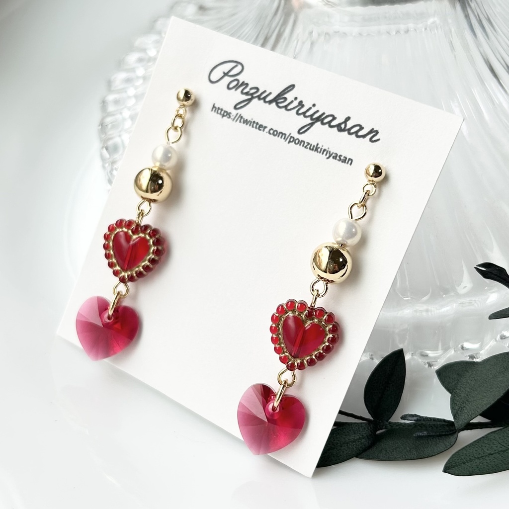 1737スワロフスキーハートの2連ピアス