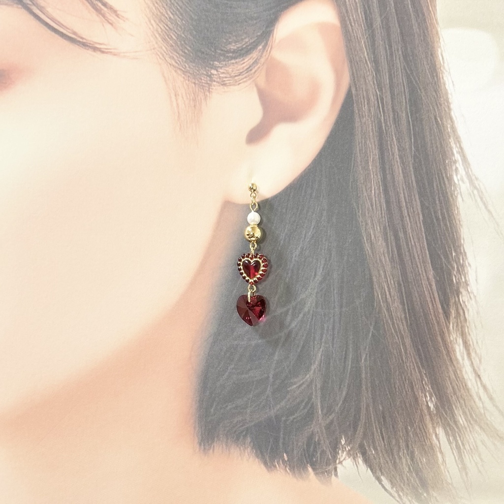1737スワロフスキーハートの2連ピアス