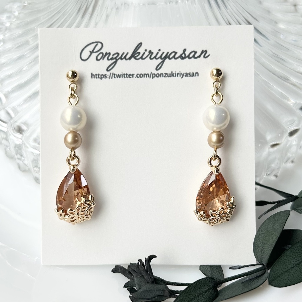 1739秋色カットガラスとフラワーフレームのピアス