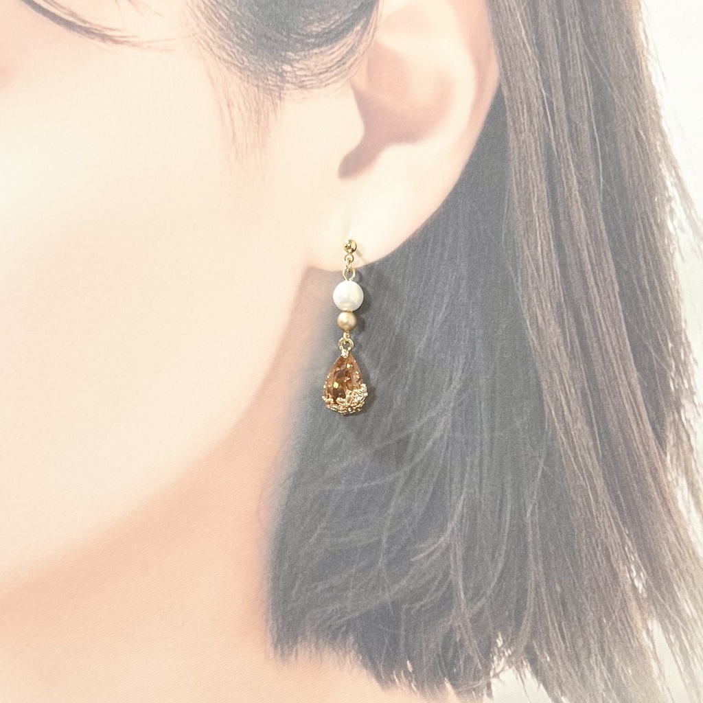 1739秋色カットガラスとフラワーフレームのピアス