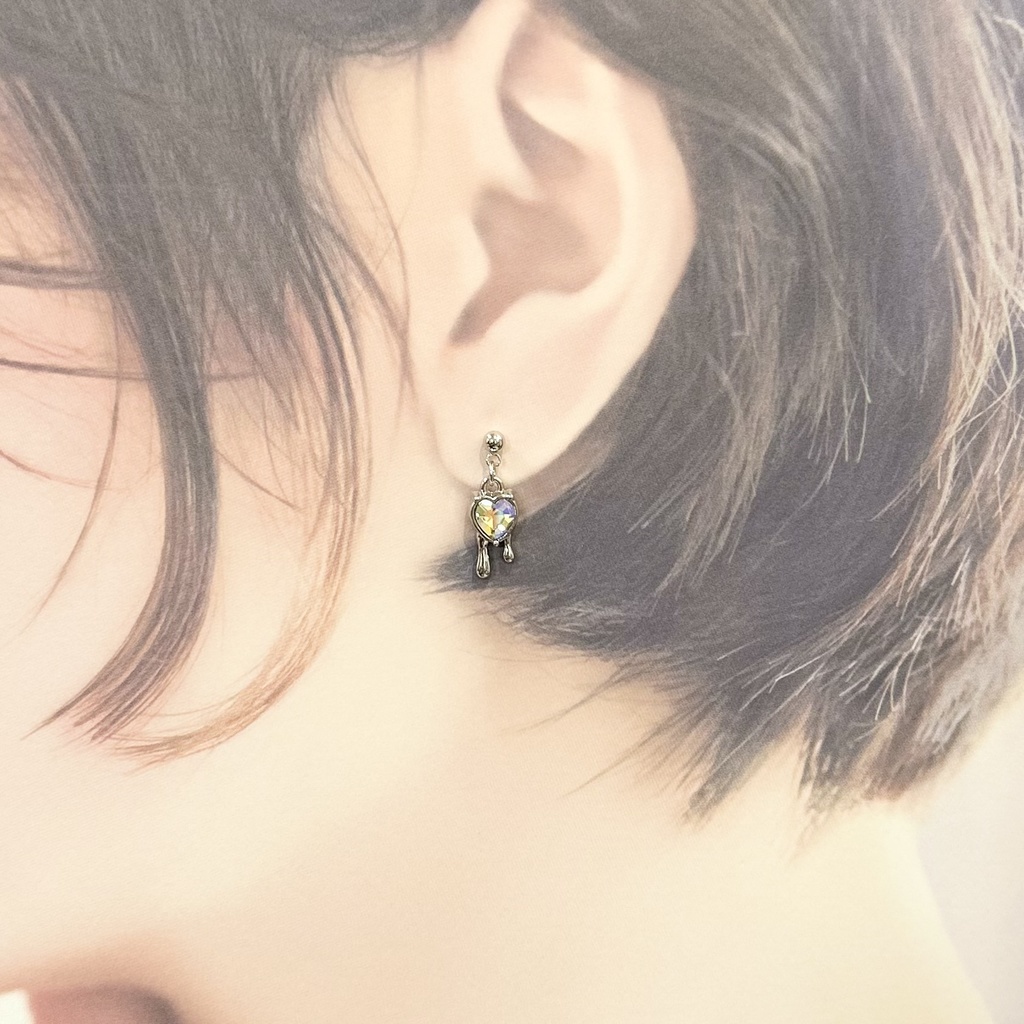 1755とろけるハートの小さめピアス