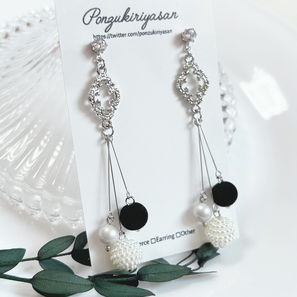 1756フロッキーとパールのジルコニアピアス