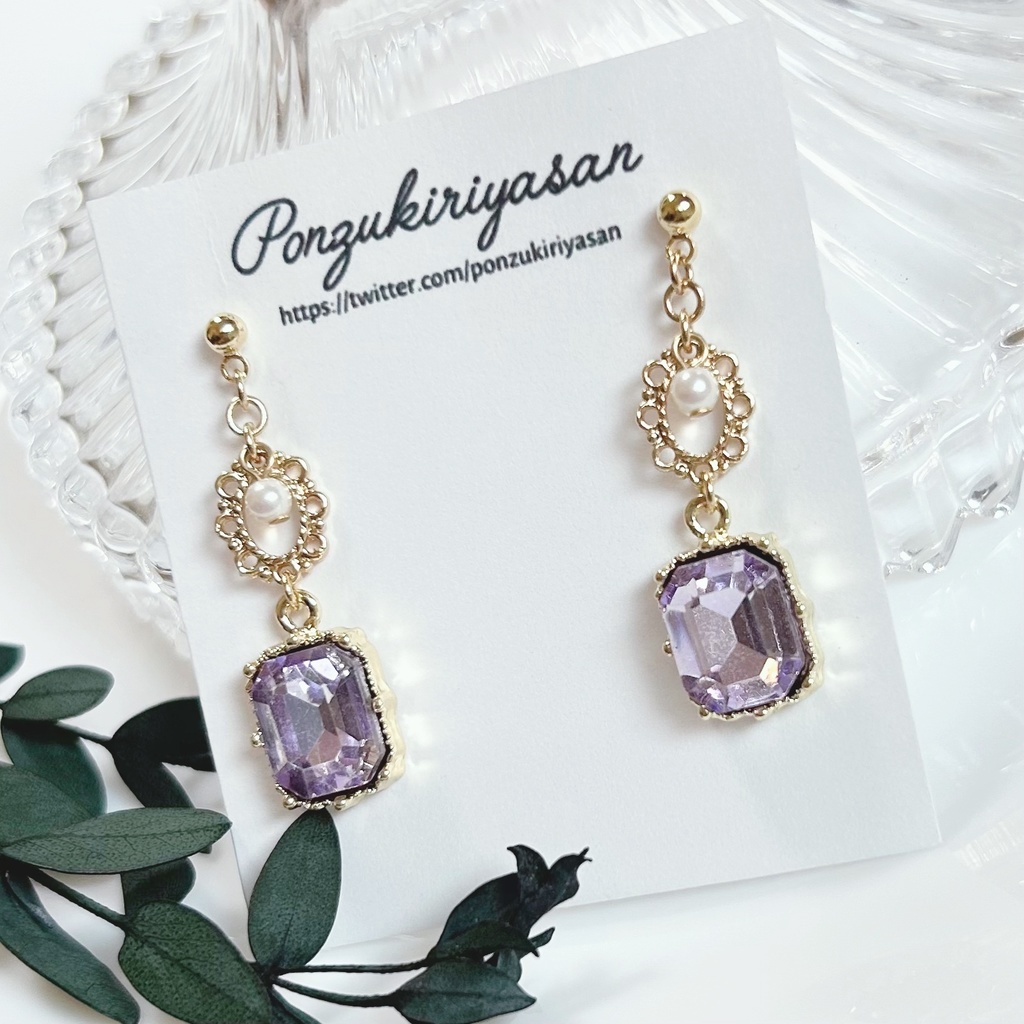 1759スクエアビジューのエレガンスピアス