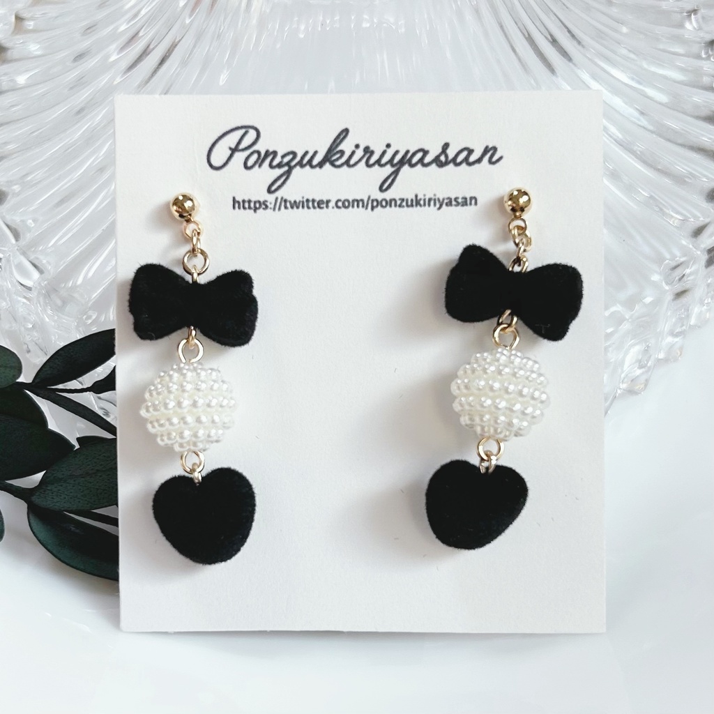 1760パールキャッチのフロッキーピアス