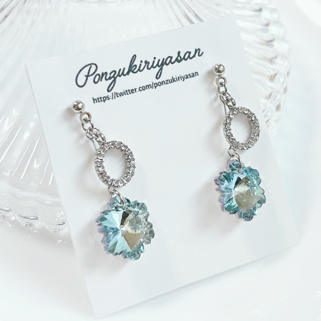 1765雪の結晶ガラスのピアス