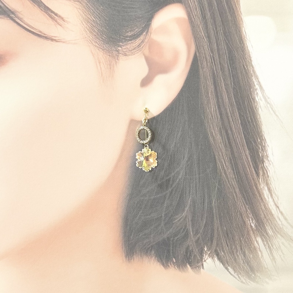 1765雪の結晶ガラスのピアス