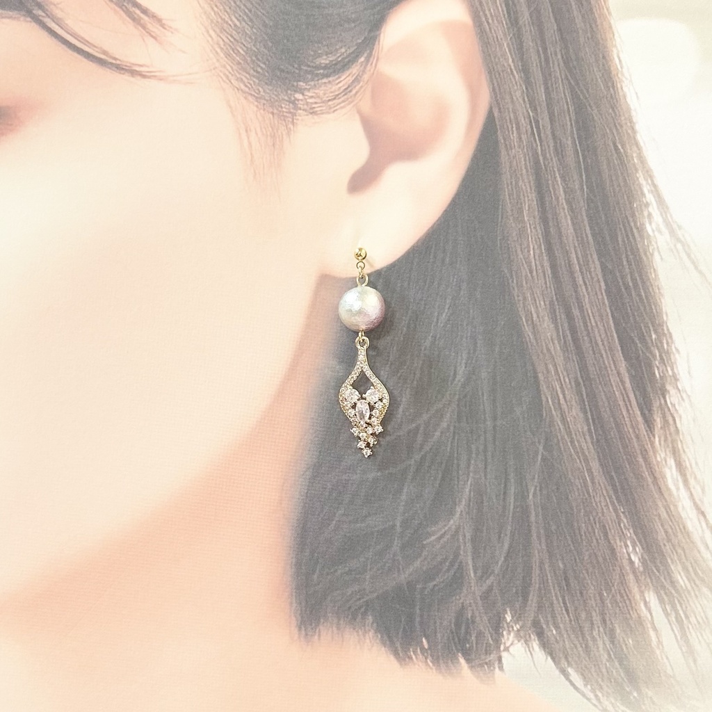 1773コットンパールとジルコニアのピアス