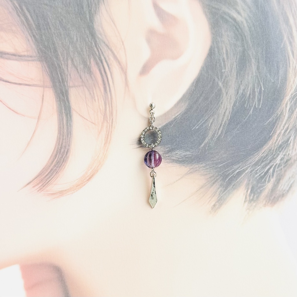 1782グラデーションガラス玉のアシメピアス