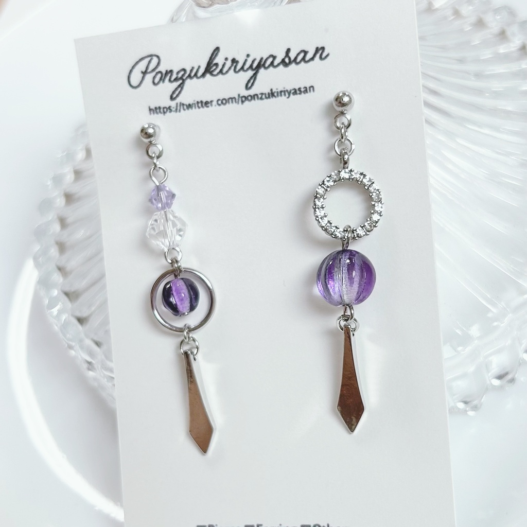 1782グラデーションガラス玉のアシメピアス