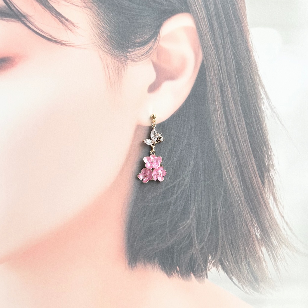 1786早春を告げる梅ピアス