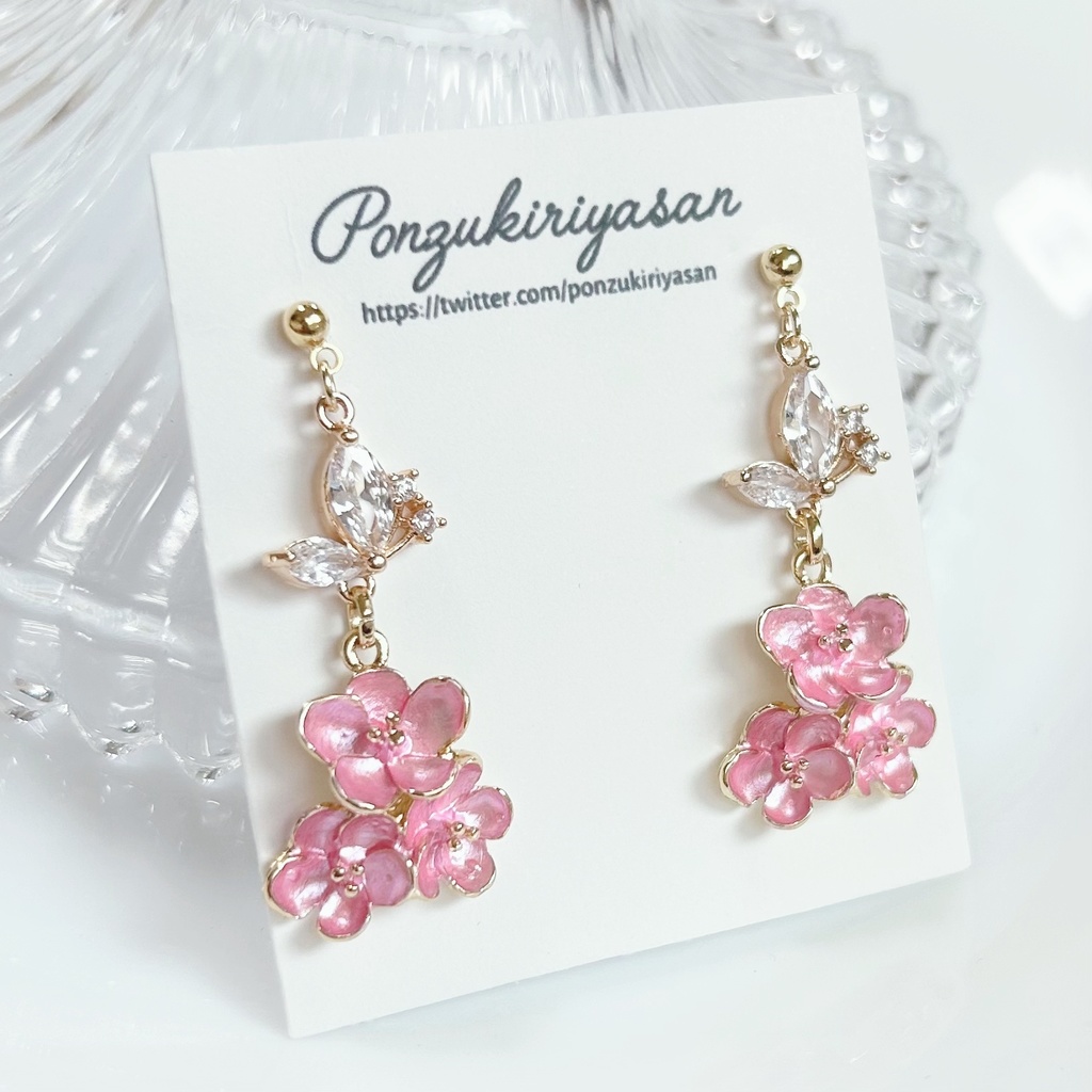 1786早春を告げる梅ピアス