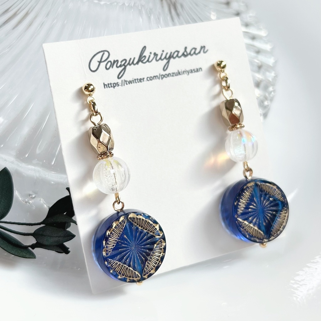 1787チェコガラスのアジアンなピアス