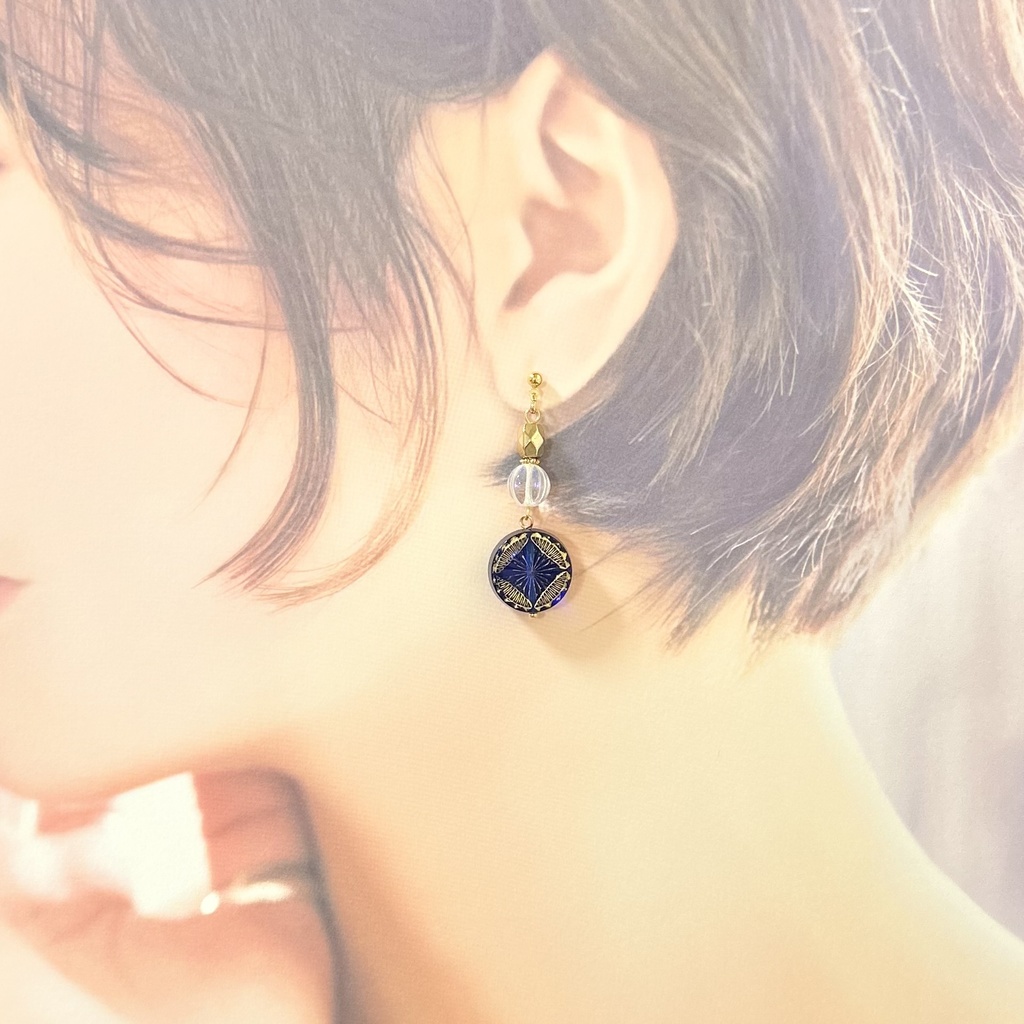 1787チェコガラスのアジアンなピアス