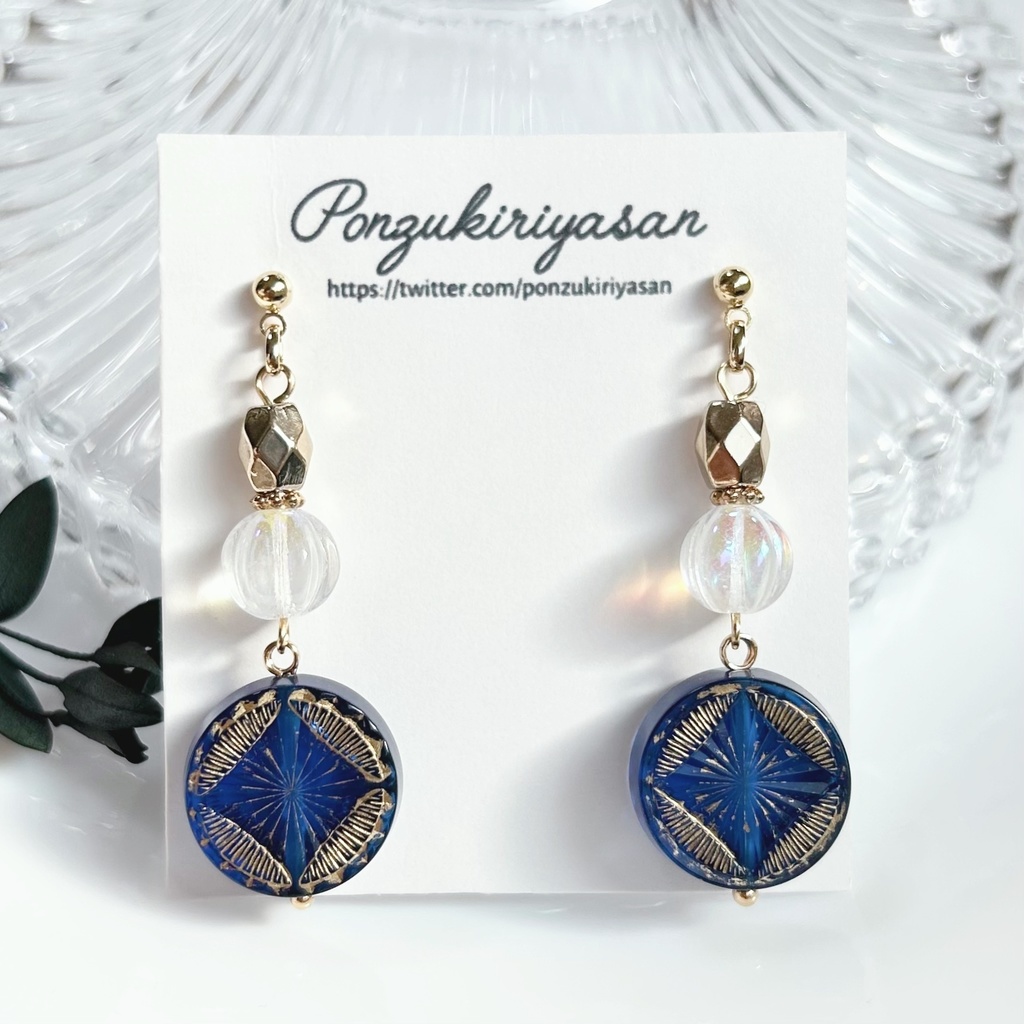 1787チェコガラスのアジアンなピアス