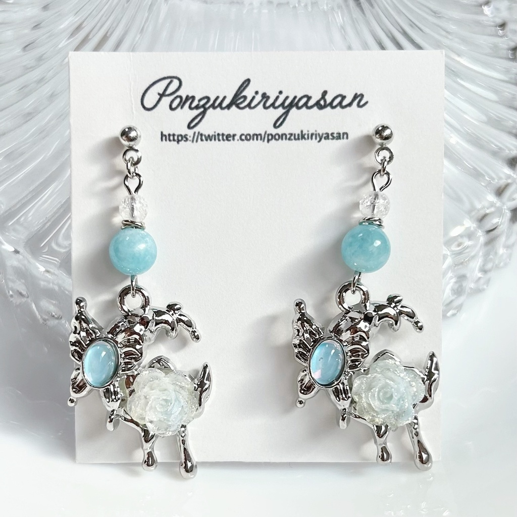 1789蝶と薔薇、月のピアス