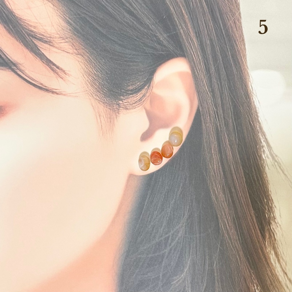 1792瑪瑙の粒ピアス(小粒4)