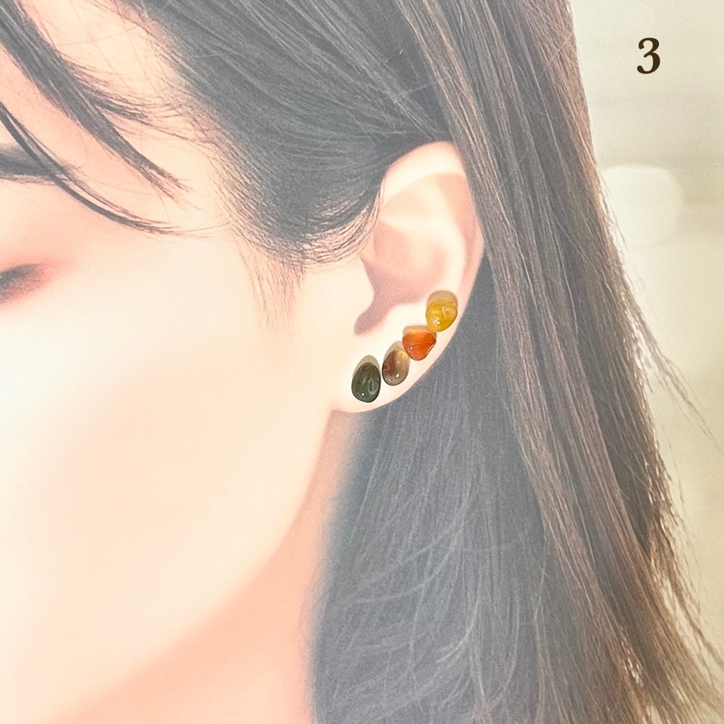 1792瑪瑙の粒ピアス(小粒4)