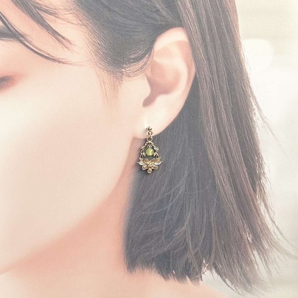 1799春のリースと天然石のピアス