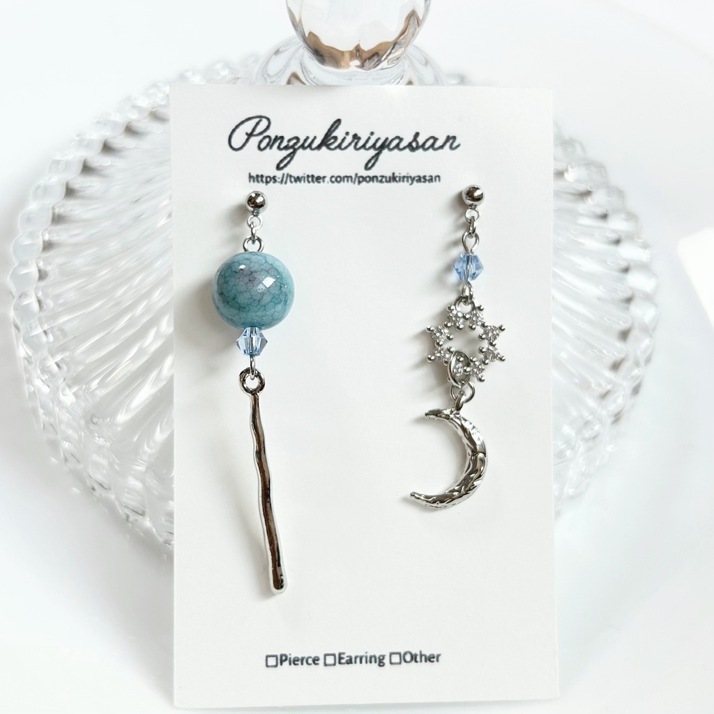 1802星と月、夜のピアス