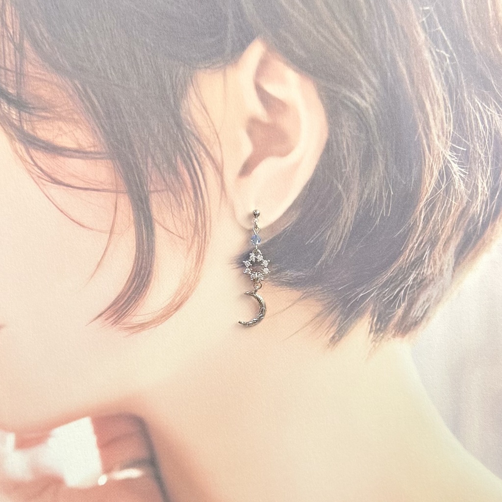 1802星と月、夜のピアス