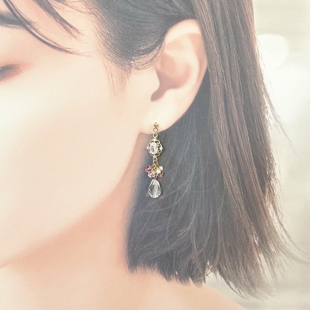 1803ジルコニアとスワロの桜カラーピアス