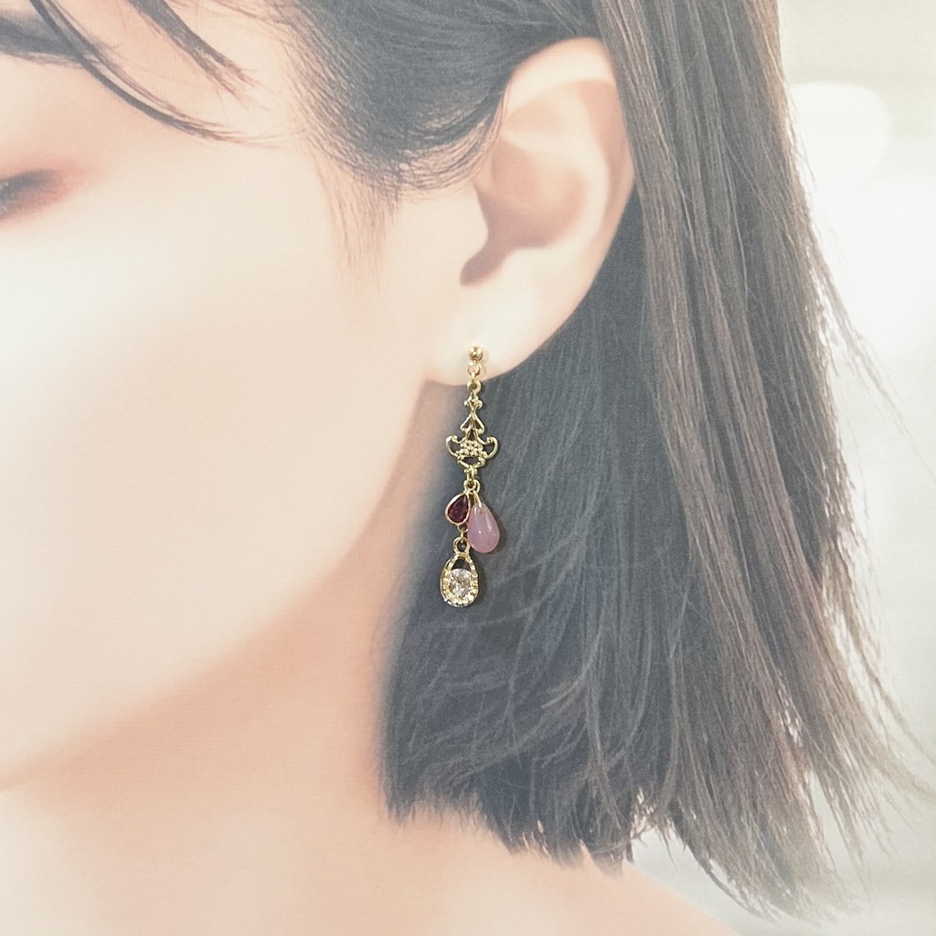 1807桜の三連しずくピアス