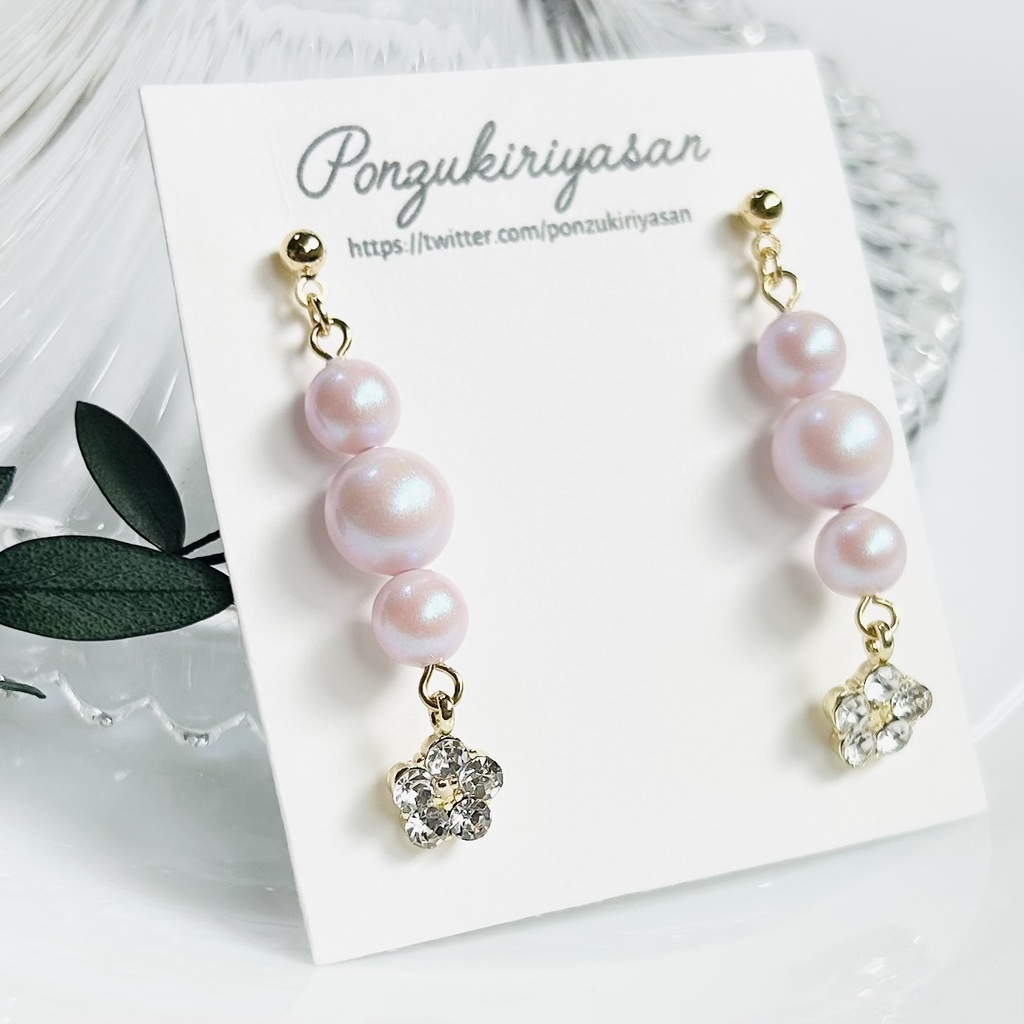 1811桜色パールとビジューのピアス