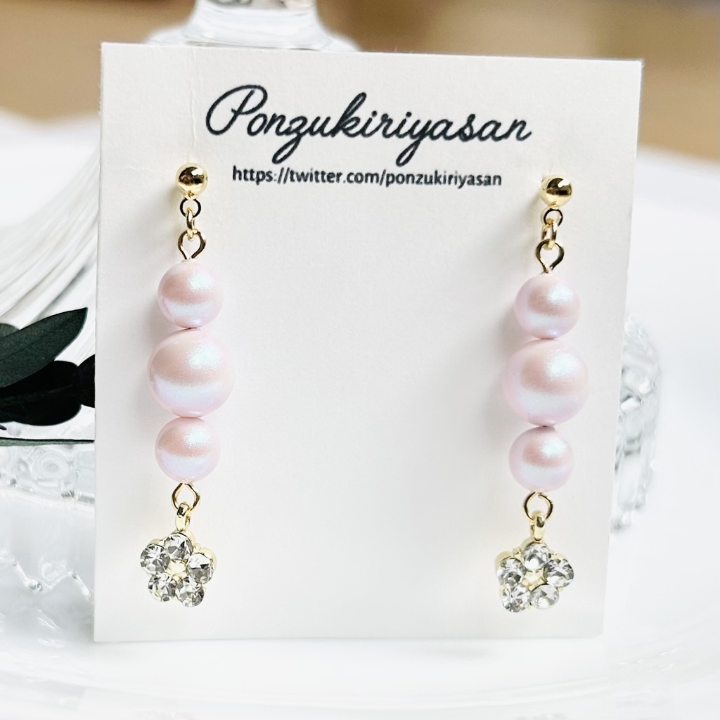 1811桜色パールとビジューのピアス