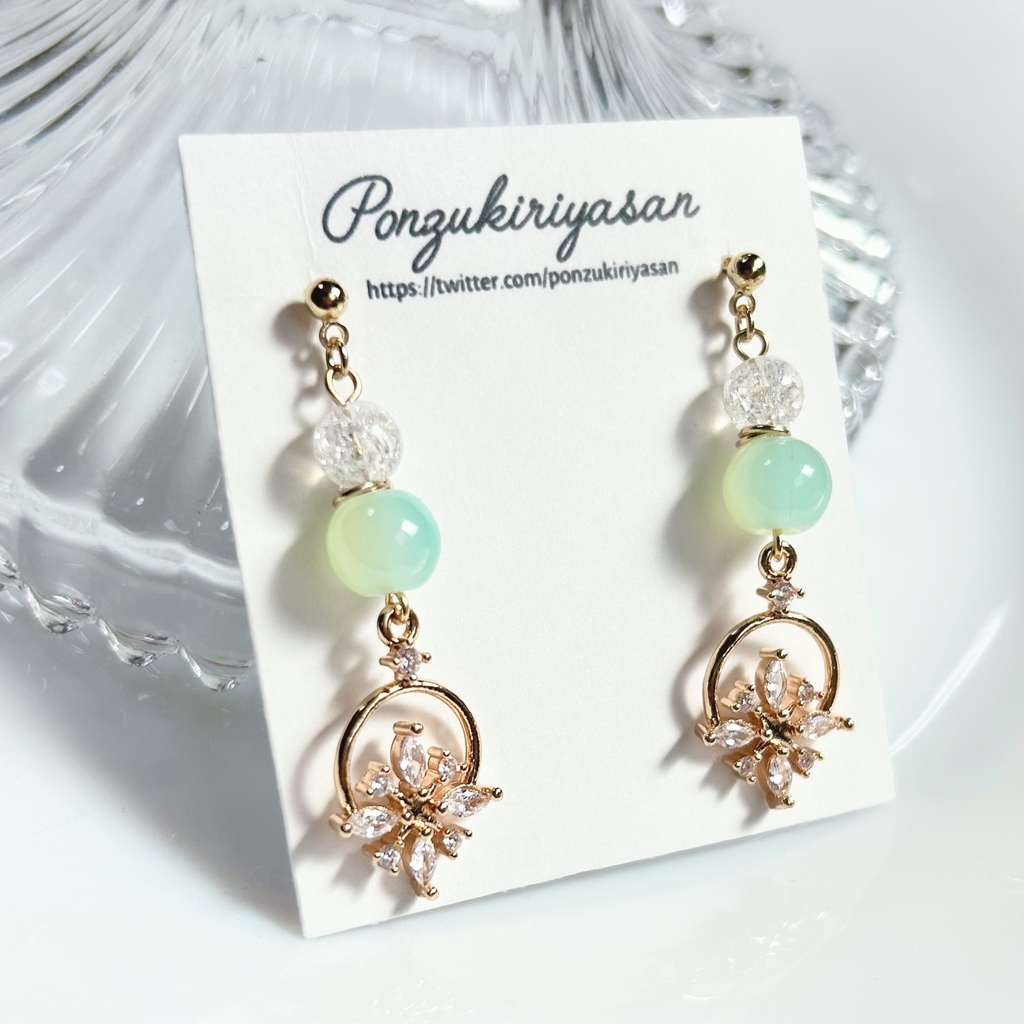1818ジルコニアフラワーの春ピアス