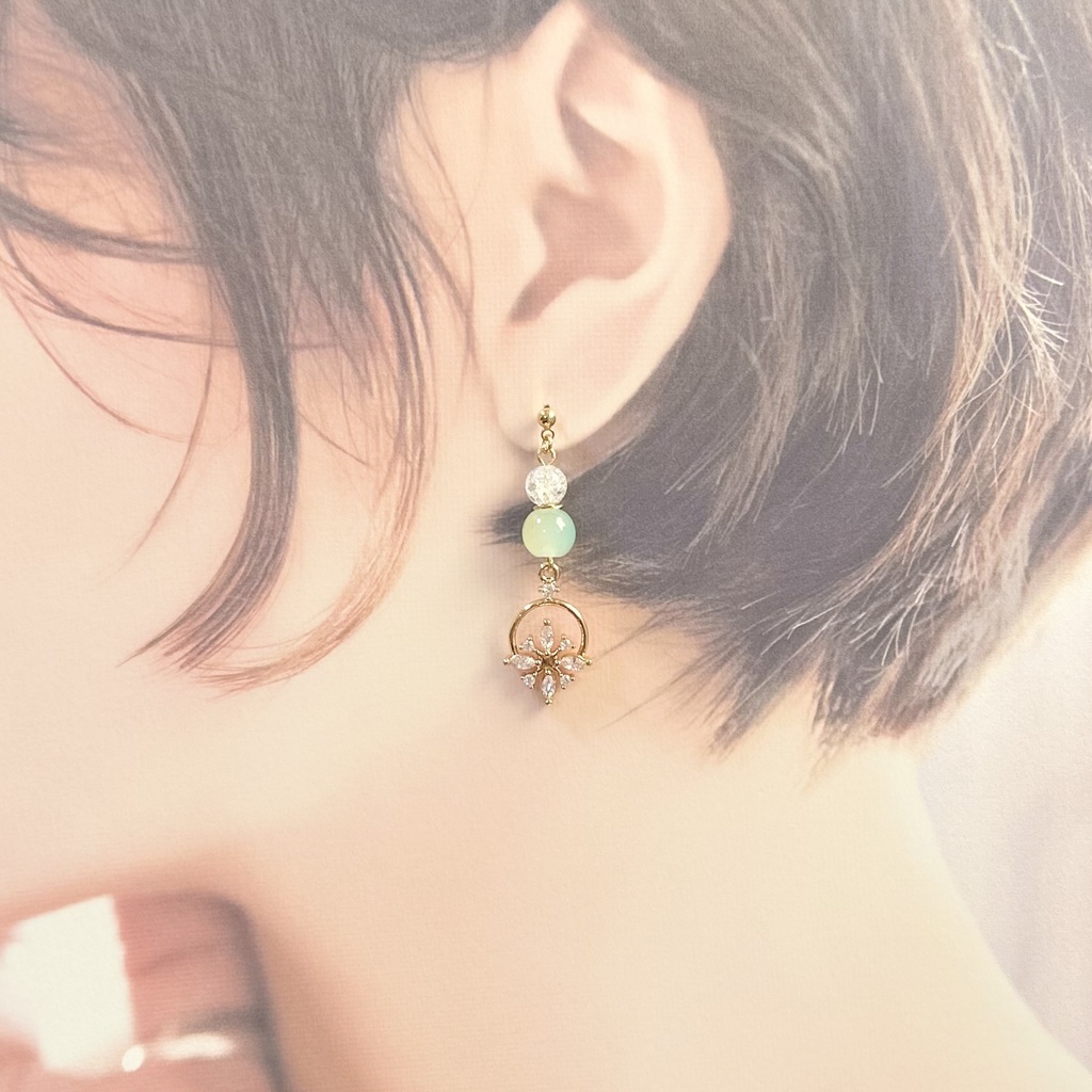1818ジルコニアフラワーの春ピアス