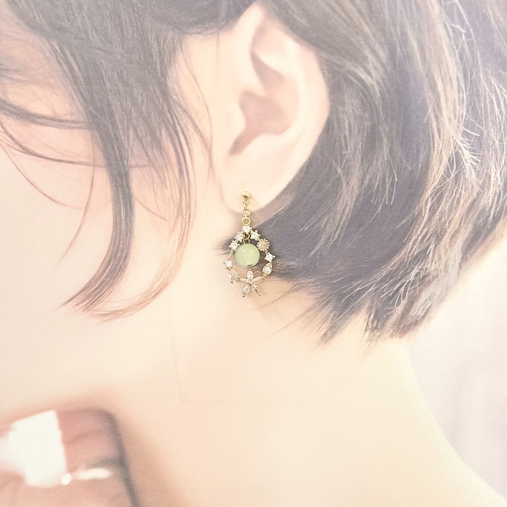 1829爽やかグラデビーズとジルコニアリースの耳飾り