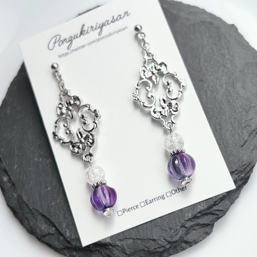 1833大人のお花モチーフピアス(クオーツ使用)