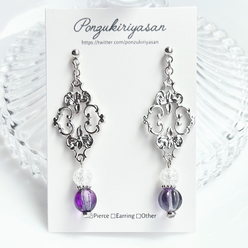 1833大人のお花モチーフピアス(クオーツ使用)