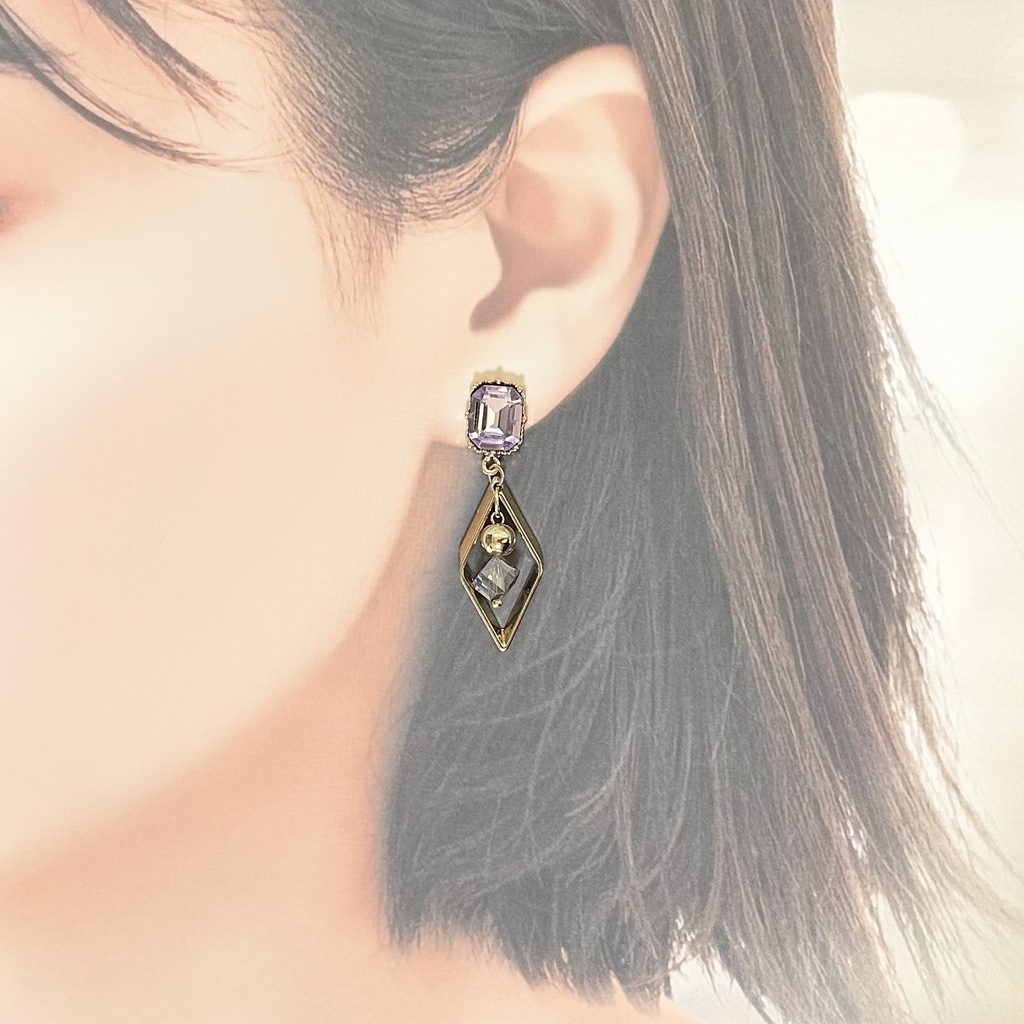 1840ライトパープルのアシメピアス