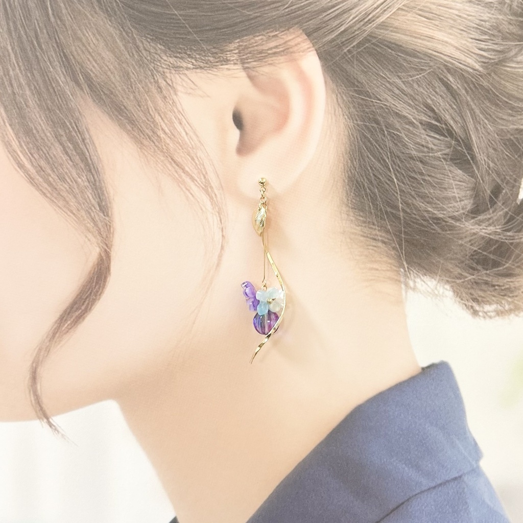 1844紫陽花のロングアシメピアス