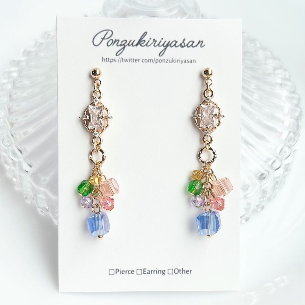 1847宝石箱なピアス